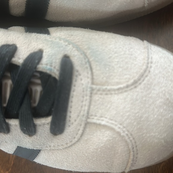 Adidas gazelles size 7.5 - Picture 4 of 5